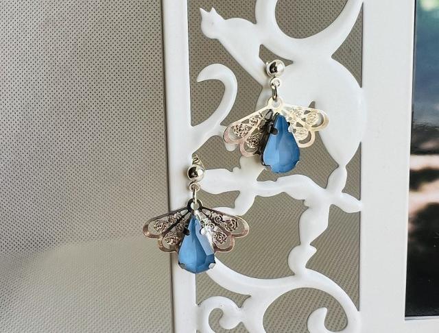 LC jemné - bledě modré kamínky náušnice modrá svatba modré luxusní bižuterie luxus náušničky náušky svatební ples plesové bižuterní crystal bižu kamínek na ples kamínkové luxury svědek crystals 