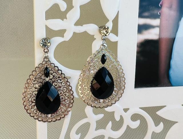 LC jemné - černé kamínky náušnice černá svatba černé luxusní bižuterie luxus náušničky náušky svatební ples plesové bižuterní crystal bižu kamínek na ples kamínkové luxury svědek crystals 