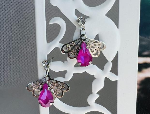 LC jemné - zářivé růžové kamínky náušnice růžová svatba luxusní bižuterie luxus náušničky náušky svatební růžové ples plesové bižuterní crystal bižu kamínek na ples kamínkové luxury svědek crystals 