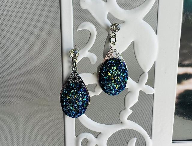 LC jemné - tyrkysový třpyt kamínky náušnice svatba tyrkysová luxusní bižuterie luxus náušničky náušky tyrkys svatební tyrkysové ples plesové bižuterní crystal bižu kamínek na ples kamínkové luxury svědek crystals 