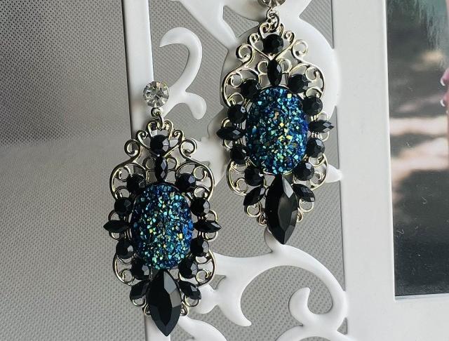 Luxusní crystal - retro kamínky náušnice černá svatba černé retro tyrkysová luxusní bižuterie luxus náušničky náušky tyrkys svatební tyrkysové ples plesové bižuterní crystal bižu kamínek na ples kamínkové luxury retro styl svědek crystals 