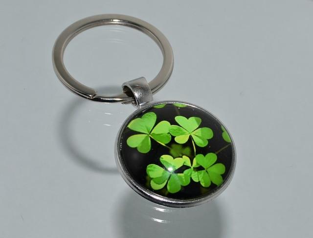 Přívěsek na klíče-trojlístky (0081)