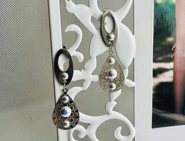 Luxusní crystal - perleťové šperk šperky náušnice elegantní svatba perleťové elegance fialové nerez luxusní bižuterie luxus náušničky náušky ples plesové bižuterní bižu festival zářivé fialkové třpytivé družička na ples na svatbu luxury svědek nerezové zapínání na festival 