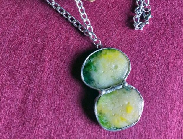 Citronovo-žluto-zelenkavé náhrdelník žena dívka extravagant fusing glass sklont 