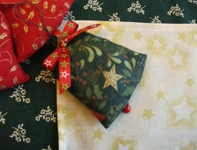 háčkovaná čepice-modrá