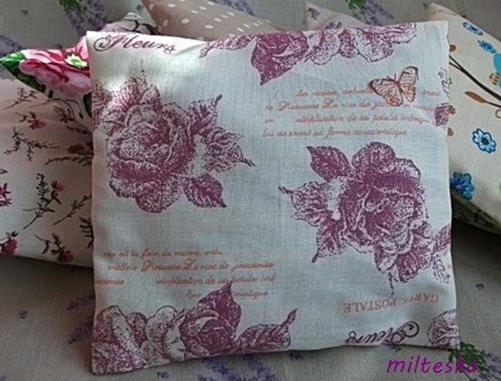 háčkovaná čepice-modrá