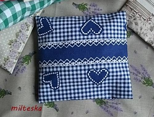 háčkovaná čepice-modrá