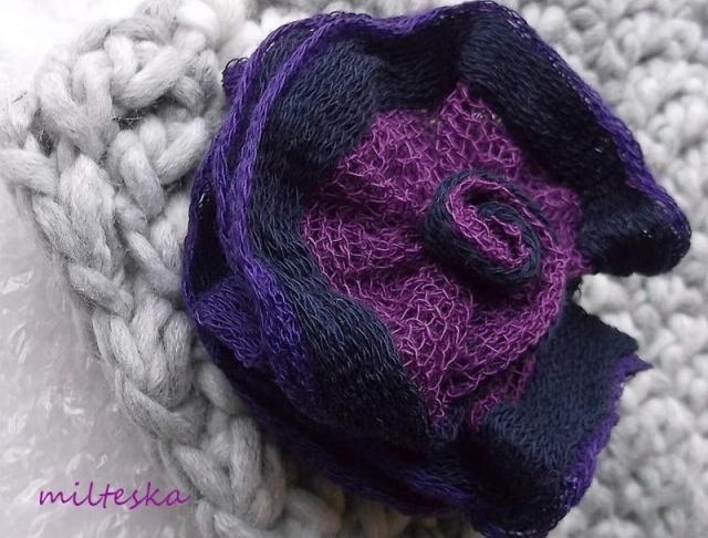 háčkovaná čepice-modrá