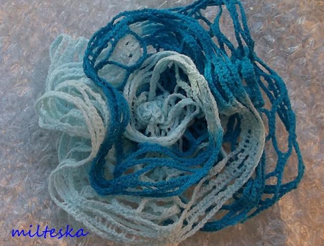 háčkovaná čepice-modrá