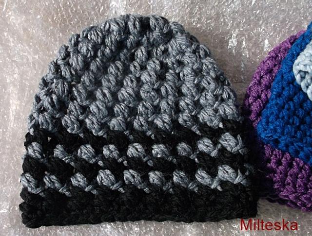 háčkovaná čepice-modrá