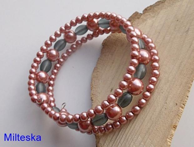 háčkovaná čepice-modrá