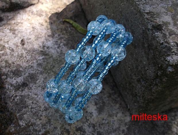 háčkovaná čepice-modrá