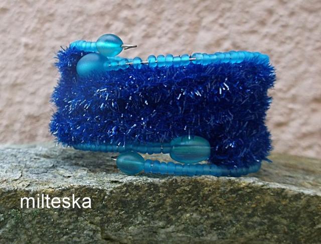 háčkovaná čepice-modrá