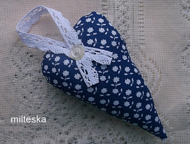 háčkovaná čepice-modrá