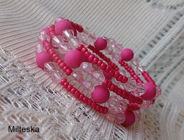 háčkovaná čepice-modrá