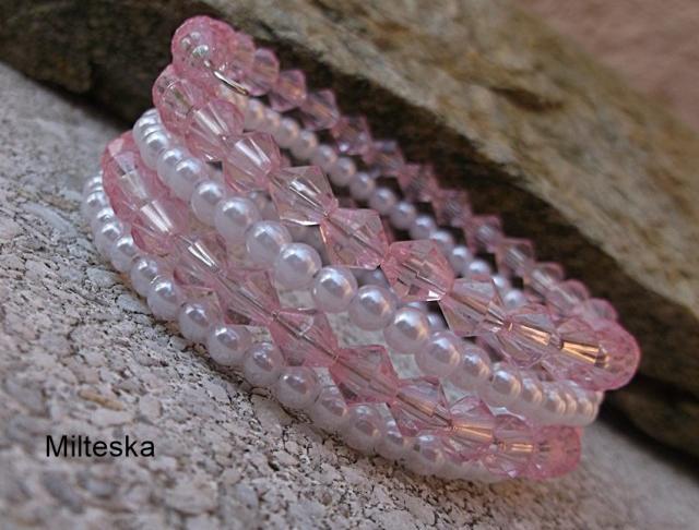 háčkovaná čepice-modrá