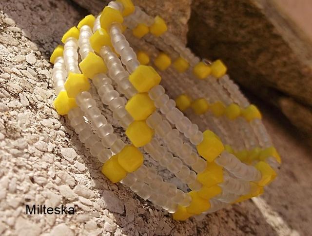 háčkovaná čepice-modrá