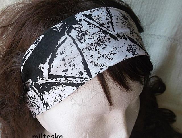 háčkovaná čepice-modrá