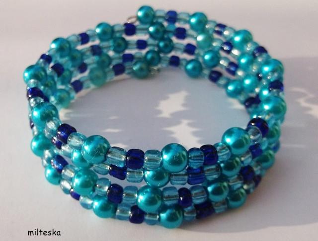 háčkovaná čepice-modrá