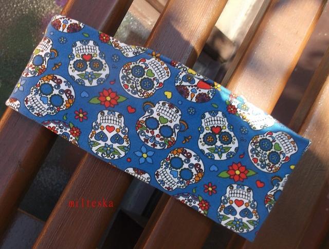 háčkovaná čepice-modrá