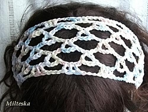 háčkovaná čepice-modrá