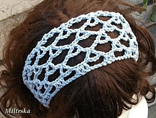 háčkovaná čepice-modrá