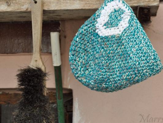 Čepice Neonka žlutavá