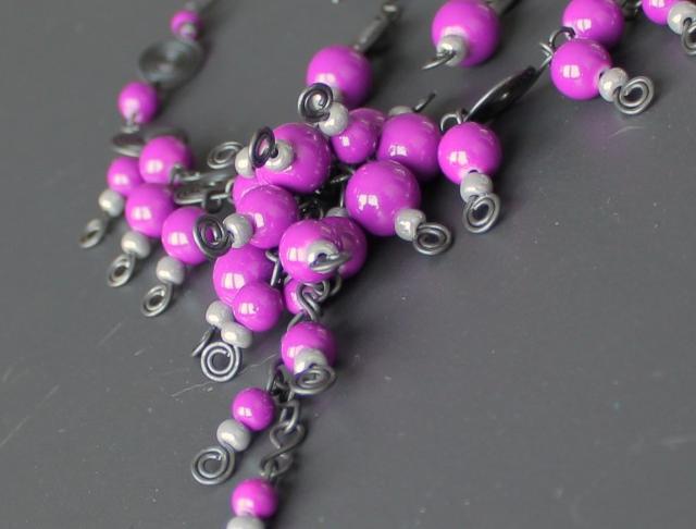 PURPUROVÝ PŘÍVAL oheň plamen oči spirála spirály spirálka spirálky očka uhlíky řeřavý uhlík 