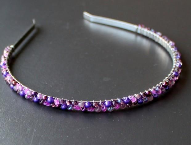 FIALOVÁ ČELENKA JEDNODUCHÁ korálky svatba čelenka perličky svatební ples plesový fascinátor české sklo obroučka tiara czech beads 