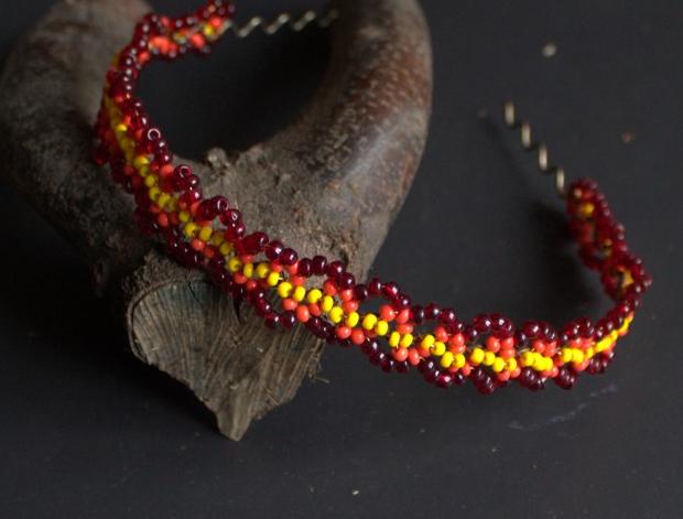 ROZŽHAVENÁ korálky čelenka perličky české sklo obroučka tiara czech beads 