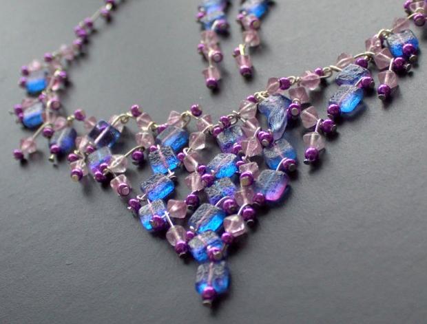 ODÍT SE PURPUREM elegantní svatba autorský svatební slavnostní jedinečný blankyt metal bohatý větev purpur exkluzivní zdobný nach větévky 