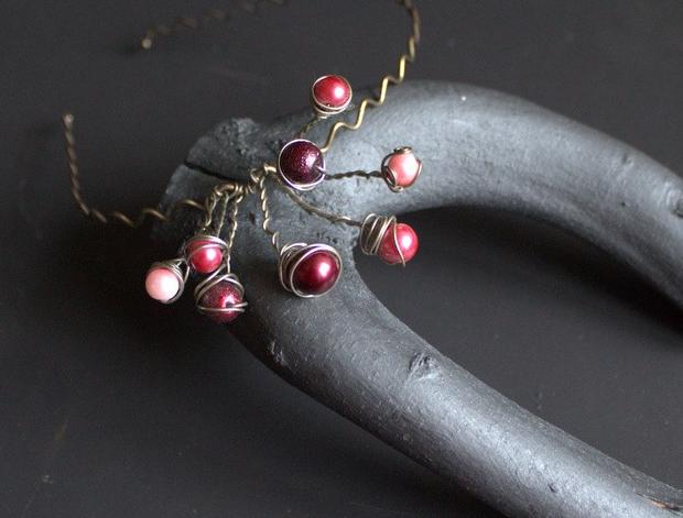 KVĚTINY Z JINÉ PLANETY korálky svatba čelenka perličky svatební ples plesový fascinátor české sklo obroučka tiara czech beads 