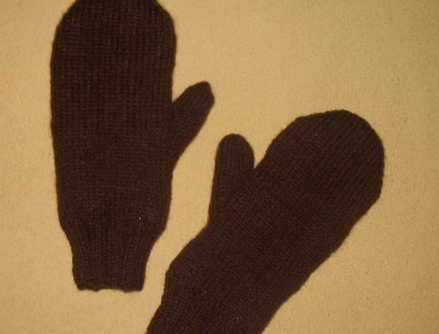 Háčkovaná bílá se srdíčky - 50cm