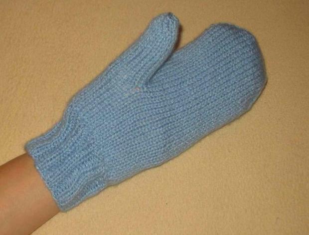 Háčkovaná bílá se srdíčky - 50cm