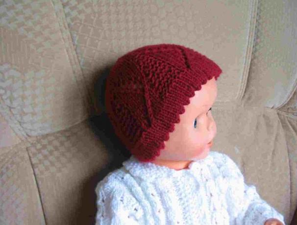 Háčkovaná bílá se srdíčky - 50cm