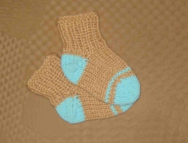 Háčkovaná bílá se srdíčky - 50cm