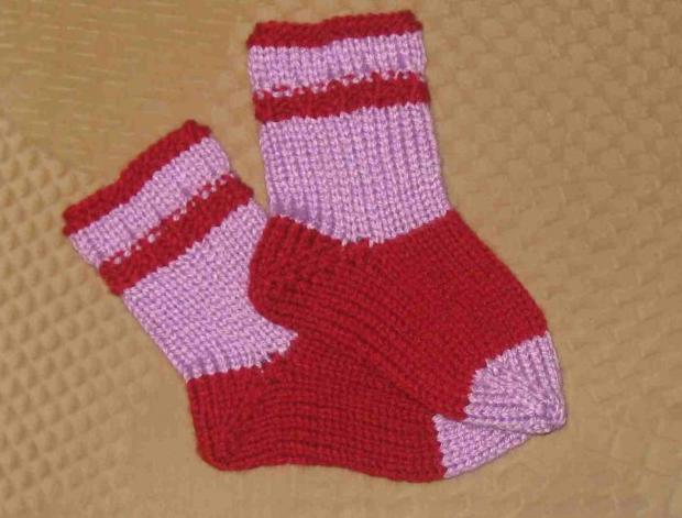 Háčkovaná bílá se srdíčky - 50cm