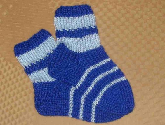 Háčkovaná bílá se srdíčky - 50cm