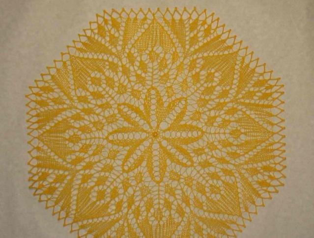 Háčkovaná bílá se srdíčky - 50cm