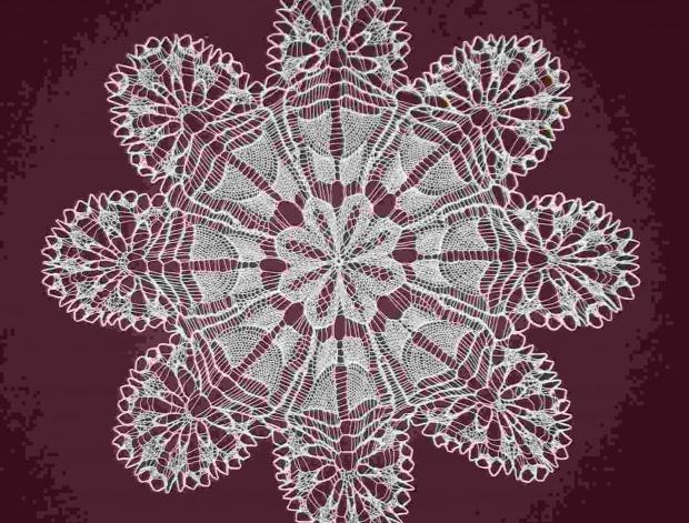 Háčkovaná bílá se srdíčky - 50cm