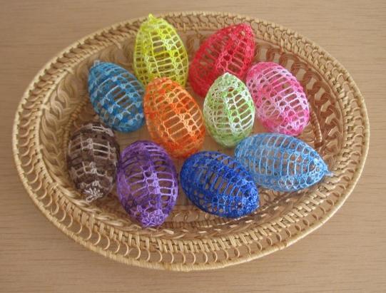 Háčkovaná bílá se srdíčky - 50cm