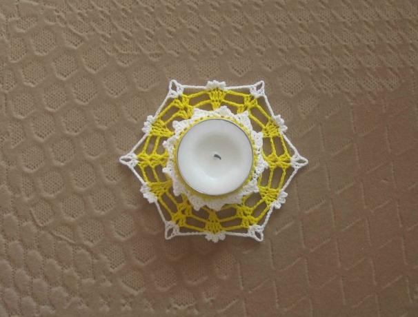 Háčkovaná bílá se srdíčky - 50cm