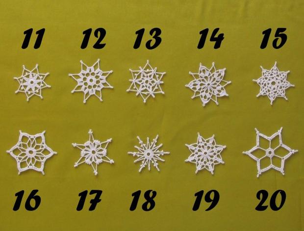 Háčkovaná bílá se srdíčky - 50cm