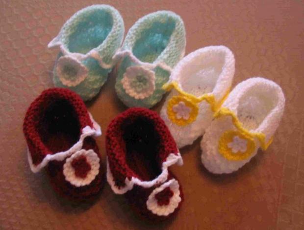 Háčkovaná bílá se srdíčky - 50cm