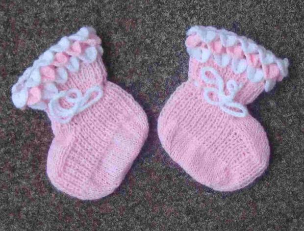 Háčkovaná bílá se srdíčky - 50cm