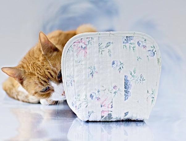 kosmetická taštička (velikost XL) zelená květina modrá list růžová lístek bílá růže květ taštička kosmetická výšivka starorůžová růžičky kapsička lístky lístečky pouzdro růžička lísteček světlemodrá světlezelená šedomodrá toaletní nikl pouzdérko strojová výšivka 