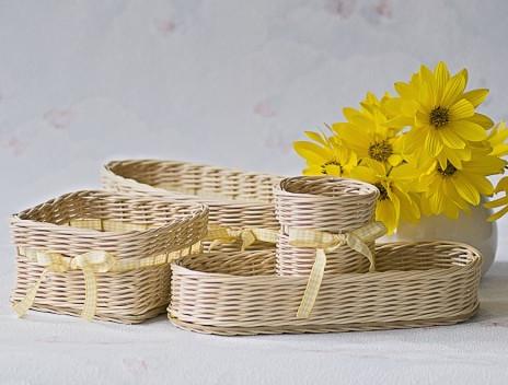 sada košíků hnědý prázdniny pedig stuha košík slunečnice přírodní kořenkovník košíček léto žlutý nosič proutí proutěný béžový stojan držák hdf košíkářství na ubrousky na dochucovadla z pedigu na kořenky na mlýnky 