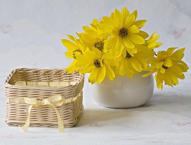 košík čtvercový menší hnědý prázdniny pedig stuha košík slunečnice přírodní košíček léto žlutý proutí proutěný béžový hdf košíkářství z pedigu 