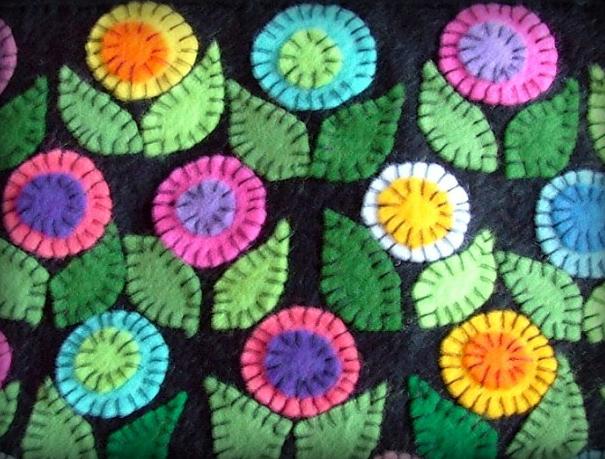 Bílá můra brož i náhrdelník