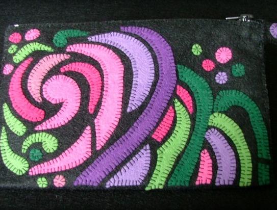 Bílá můra brož i náhrdelník